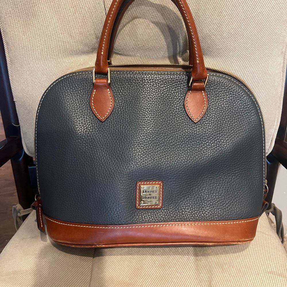 Dooney & Bourke navy and Brown Bag
